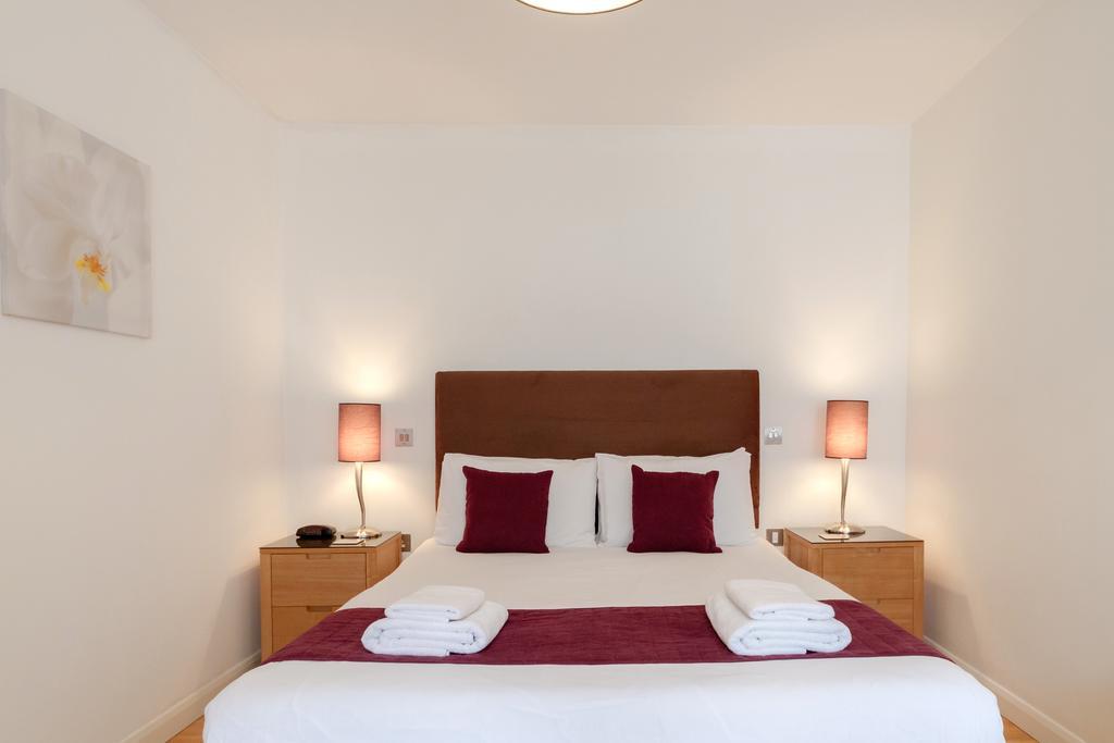 Roomspace Serviced Apartments - Groveland Court London Værelse billede